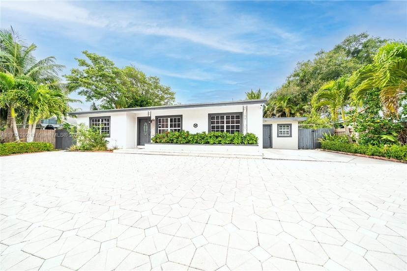 Picture of 1330 Ontario Dr, Lake Worth FL 33461