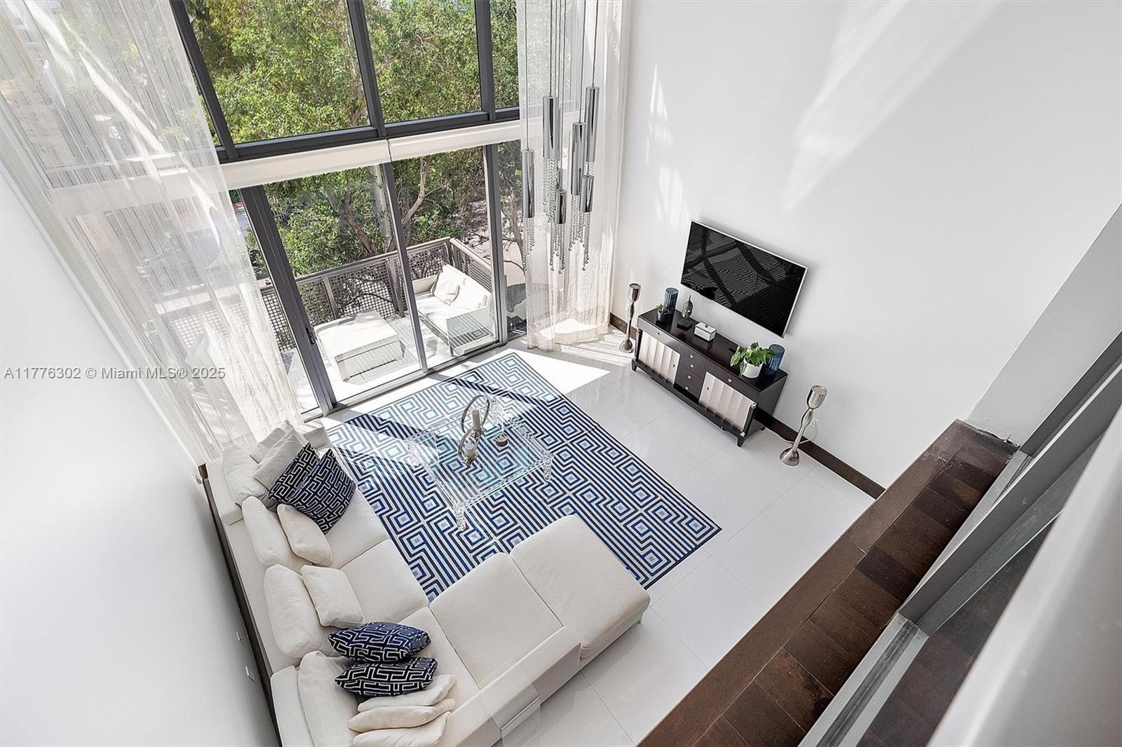 Picture of 6000 Collins Ave # 326, Miami Beach, FL 33140
