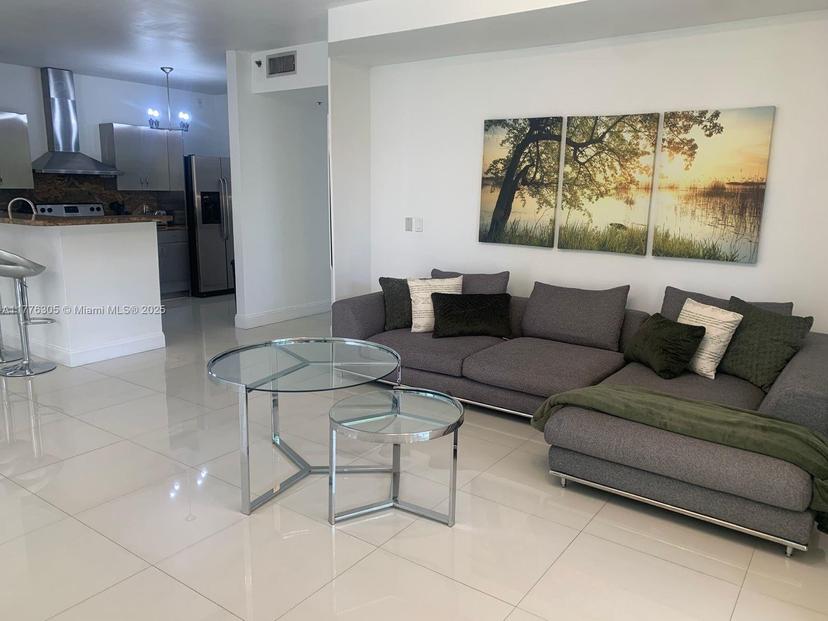 Picture of 19501 E Country Club Dr # 9102, Aventura FL 33180