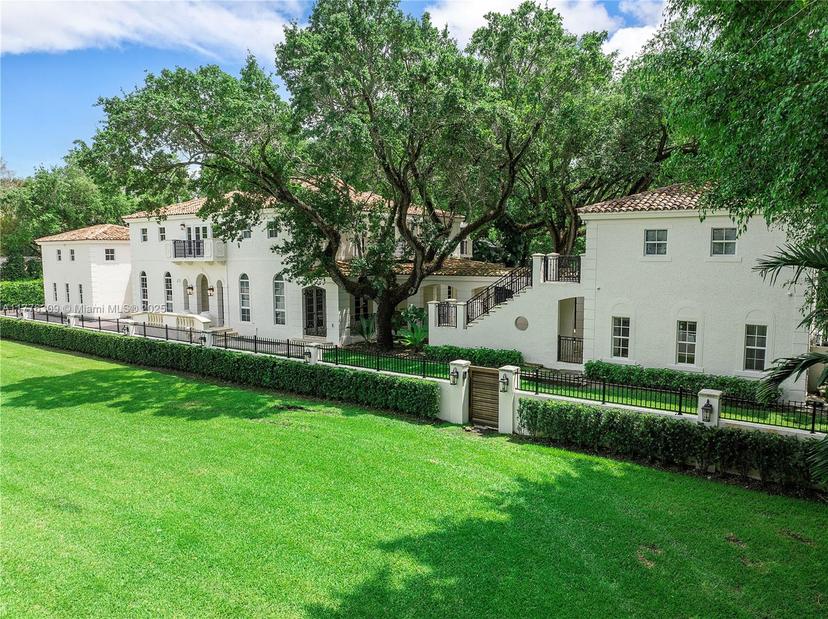 Picture of 506 Sunset Dr, Coral Gables FL 33143
