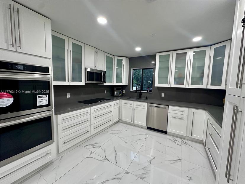 Picture of 1360 NE 137Th St, North Miami FL 33161