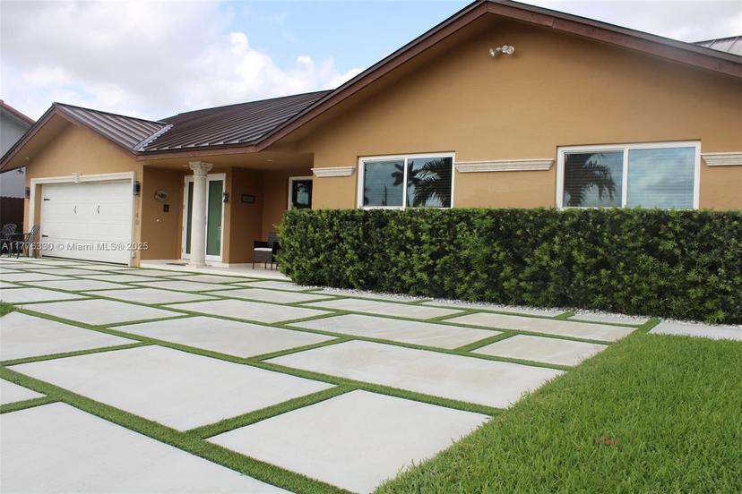 Picture of 2140 SW 139Th Ct, Miami FL 33175