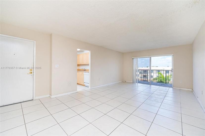Picture of 9350 Fontainebleau Blvd # 602, Miami FL 33172