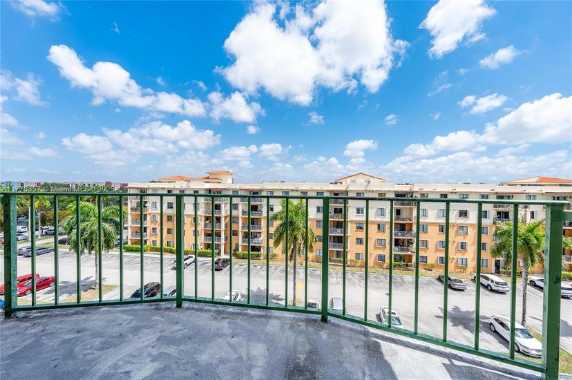Picture of 9350 Fontainebleau Blvd # 602, Miami FL 33172
