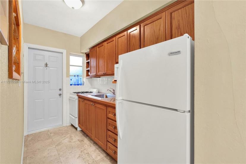Picture of 1612 Michigan Ave # 9, Miami Beach FL 33139