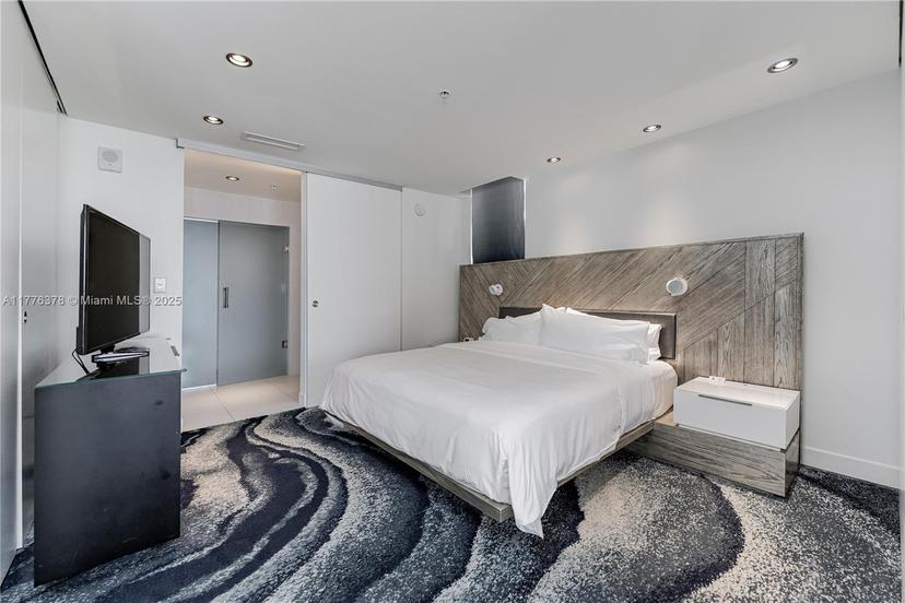 Picture of 3101 Bayshore Dr # 1504, Fort Lauderdale FL 33304