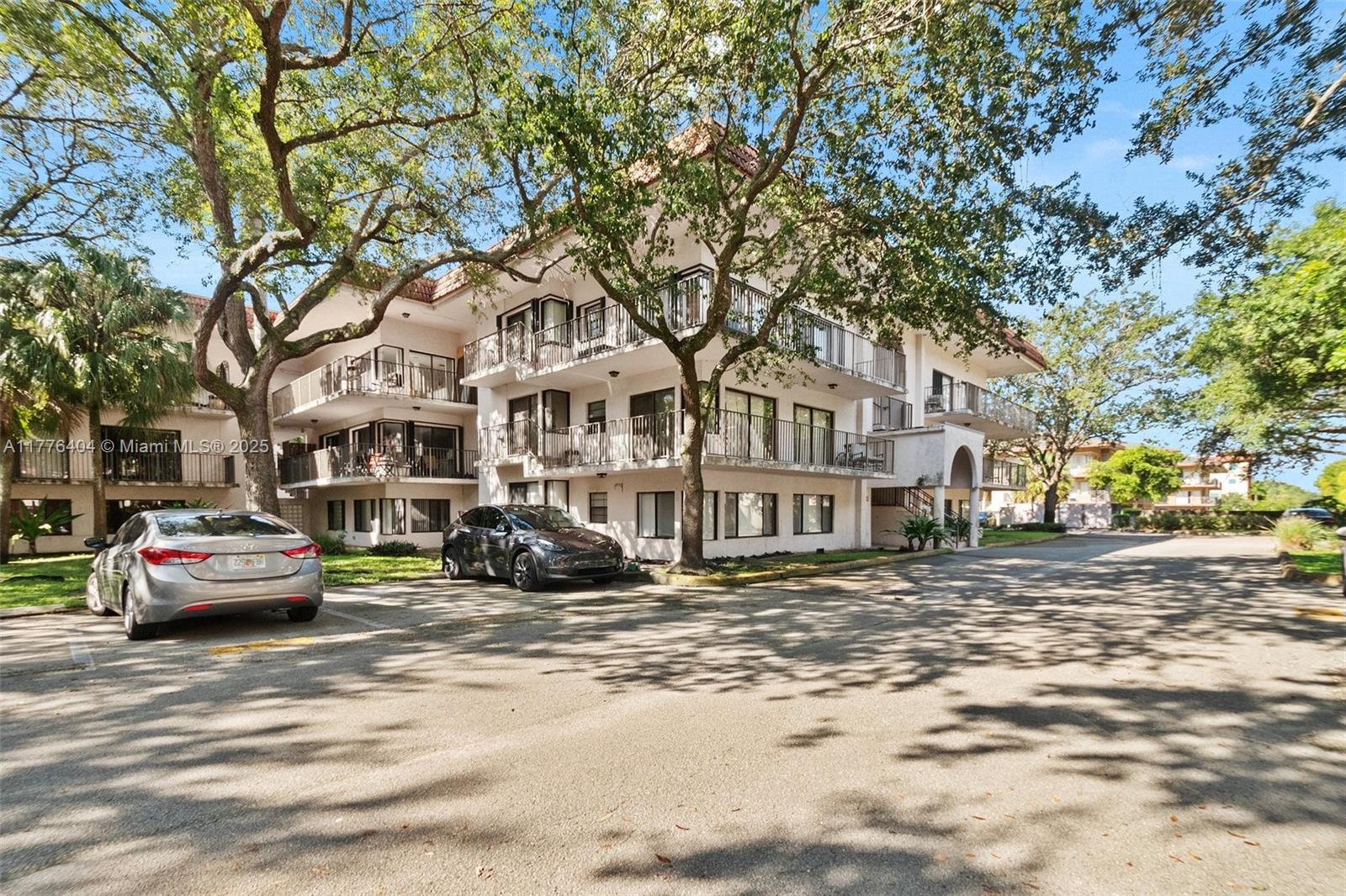 Picture of 4705 SW 62Nd Ave # 103, Davie, FL 33314