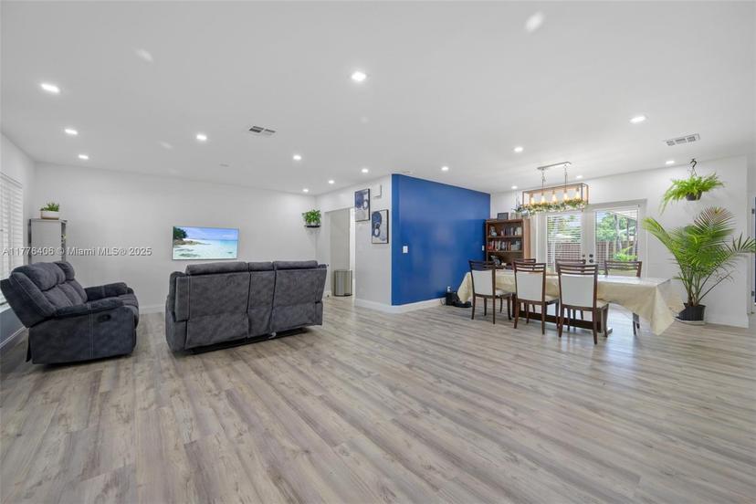 Picture of 321 SW 11Th Ave, Hallandale Beach FL 33009