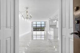 Picture of 600 Parkview Dr # 1123, Hallandale Beach, FL 33009