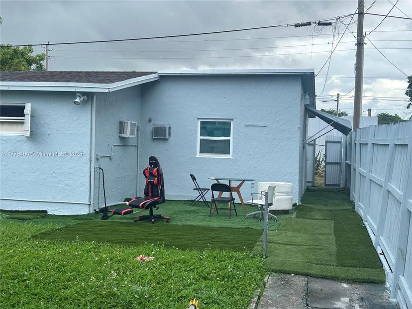 Picture of 2708 NW 22 Ct, Miami FL 33142