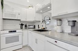 Picture of 3406 NW 49Th Ave # 507, Lauderdale Lakes, FL 33319