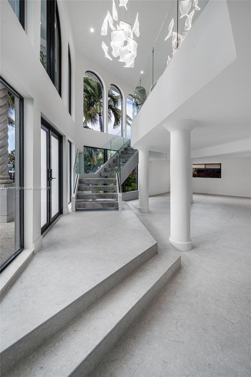 Picture of 3321 NE 16Th Pl, Fort Lauderdale FL 33305