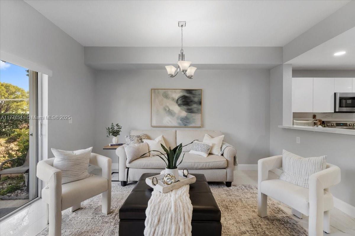 Picture of 8834 W Flagler St # 4, Miami, FL 33174