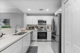 Picture of 8834 W Flagler St # 4, Miami, FL 33174
