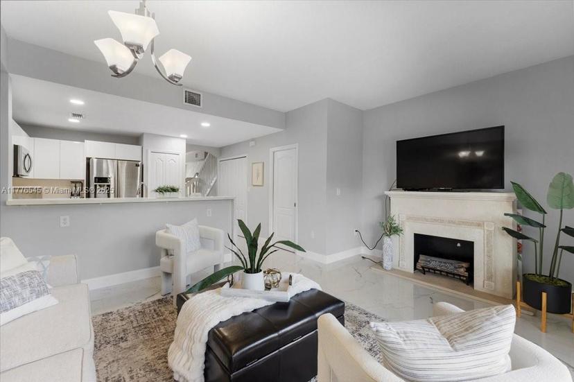 Picture of 8834 W Flagler St # 4, Miami FL 33174