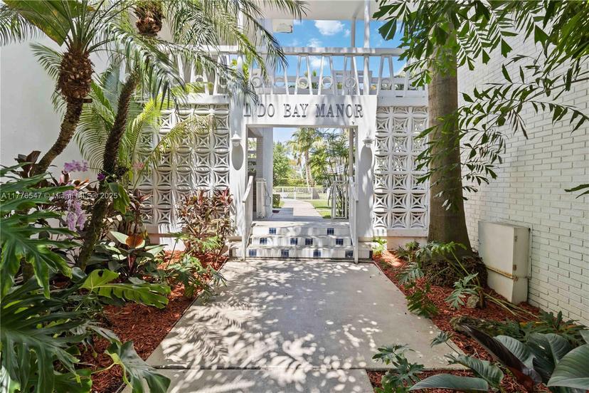 Picture of 1631 NE 114Th St # 110, Miami FL 33181