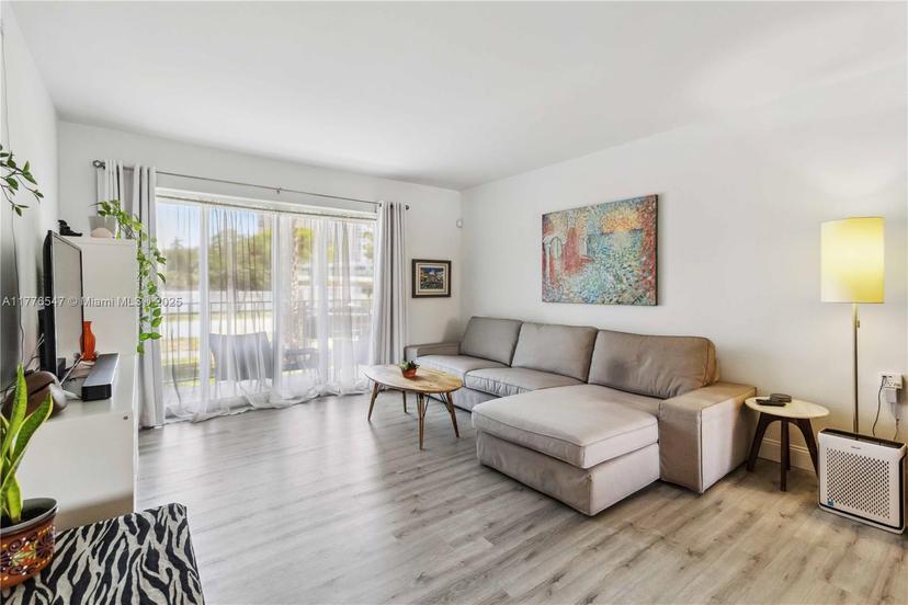 Picture of 1631 NE 114Th St # 110, Miami FL 33181