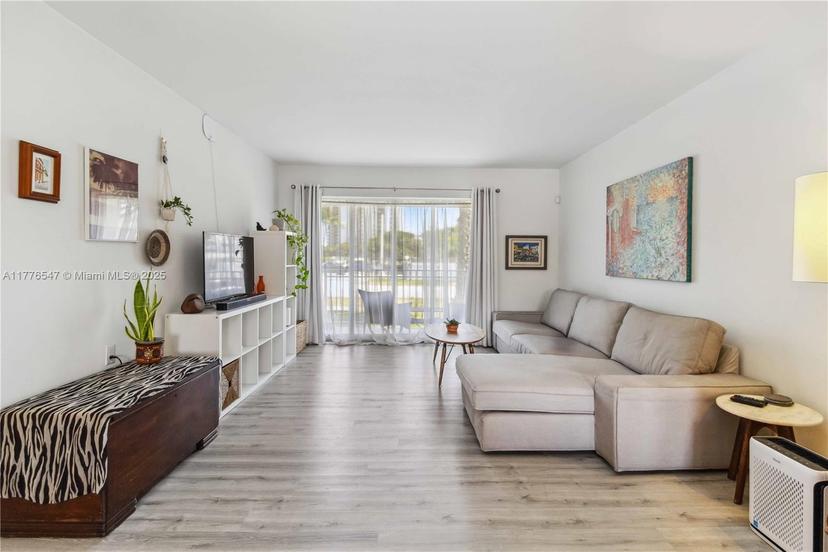 Picture of 1631 NE 114Th St # 110, Miami FL 33181