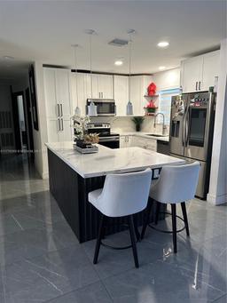 Picture of 200 SW 69 Terrace, Pembroke Pines, FL 33023