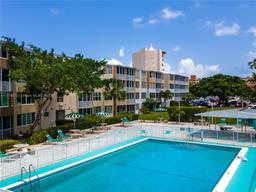 Picture of 1680 NE 191St St # 2, Miami, FL 33179