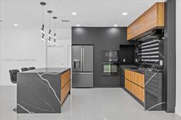 Picture of 19511 NE 18Th Pl, Miami, FL 33179