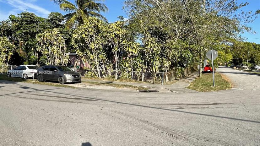 Picture of 17301 NE 4Th Ave, North Miami Beach FL 33162