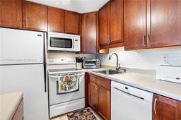 Picture of 55 Bedford C # 55, West Palm Beach, FL 33417