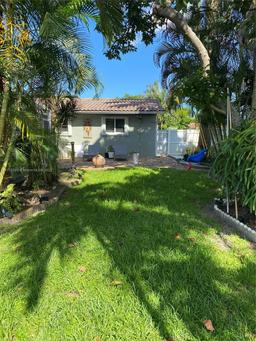 Picture of 428 N Crescent Dr, Hollywood, FL 33021