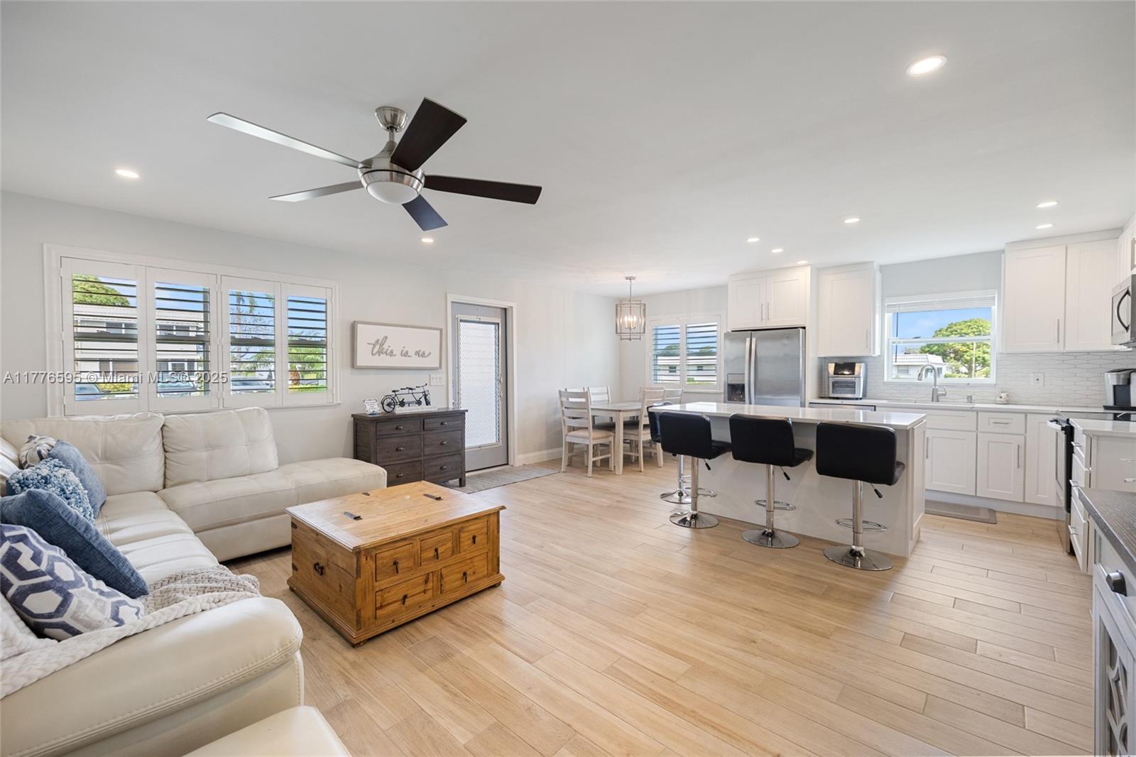 Picture of 72 Monaco B # 72, Delray Beach, FL 33446
