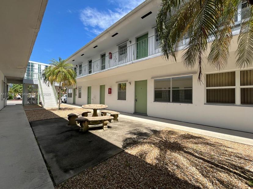 Picture of 1824 Monroe St # 1, Hollywood FL 33020