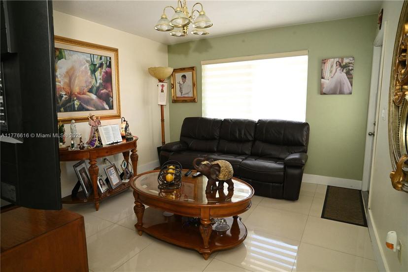 Picture of 1417 W 40Th St, Hialeah FL 33012