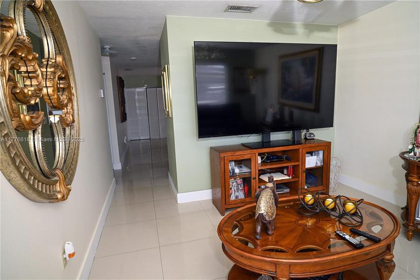 Picture of 1417 W 40Th St, Hialeah FL 33012