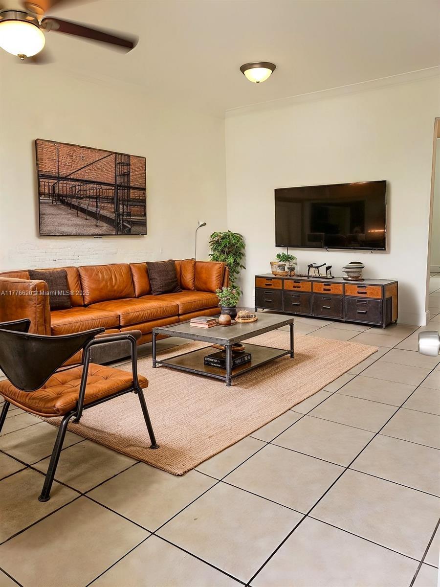 Picture of 318 Majorca Ave # 306, Coral Gables, FL 33134