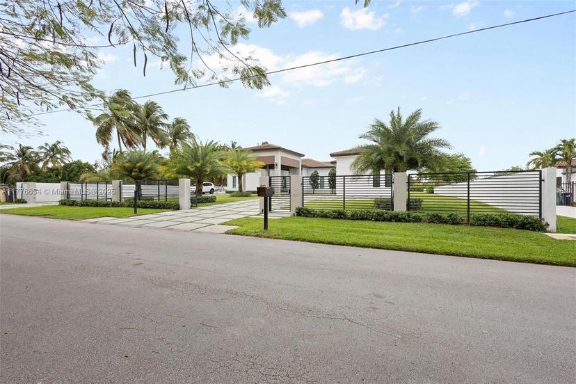 Picture of 80 NW 129Th Ave, Miami FL 33182