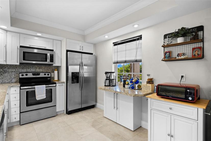 Picture of 3850 E Oaks Clubhouse Dr # 504, Pompano Beach FL 33069