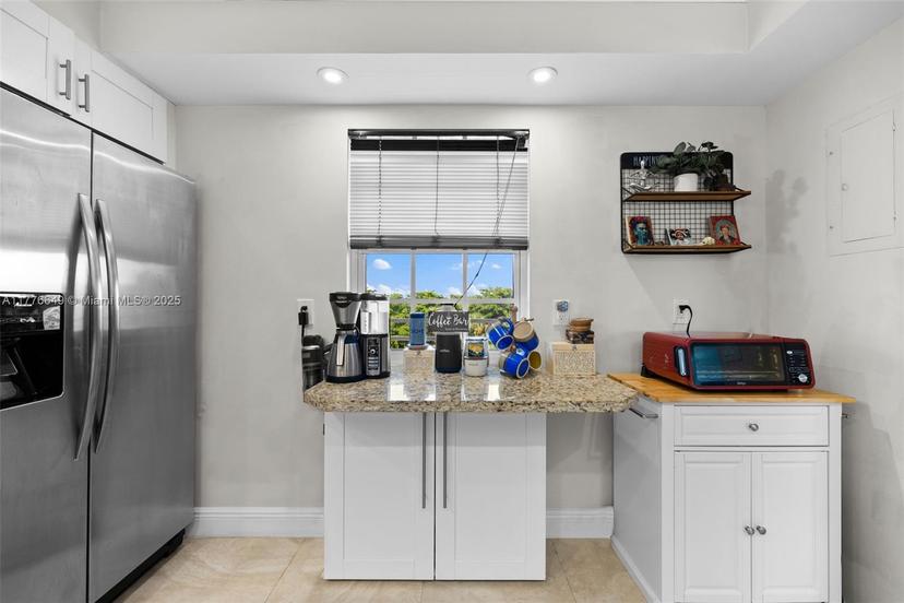 Picture of 3850 E Oaks Clubhouse Dr # 504, Pompano Beach FL 33069