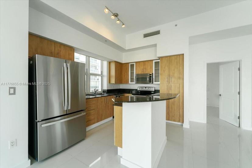 Picture of 7910 Harbor Island Dr # 1211, North Bay Village FL 33141