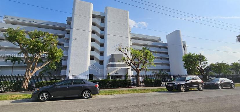 Picture of 1650 NE 115Th St # 203, Miami FL 33181