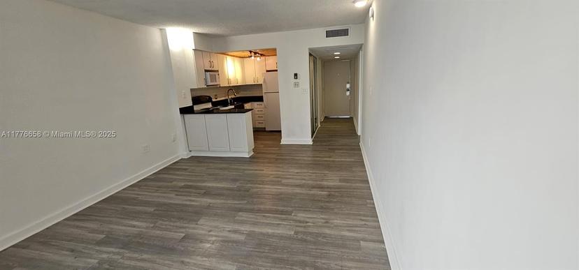 Picture of 1650 NE 115Th St # 203, Miami FL 33181