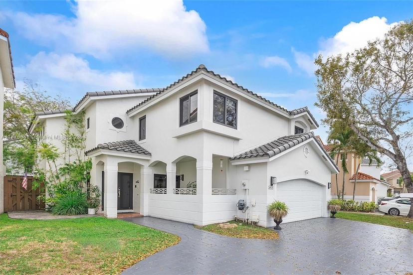 Picture of 5019 SW 154Th Ct, Miami FL 33185