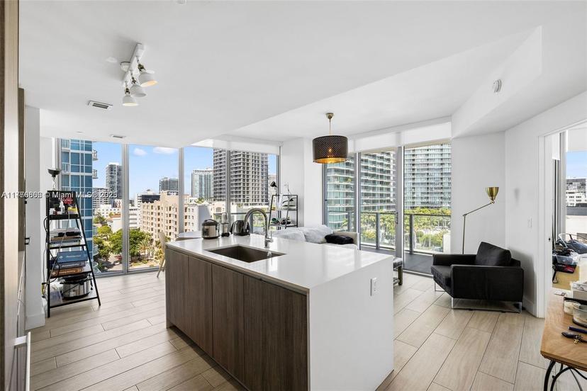 Picture of 2900 NE 7Th Ave # 901, Miami FL 33137
