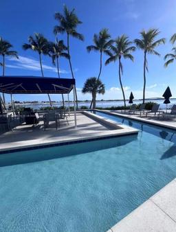 Picture of 2333 Brickell Ave # 1607, Miami, FL 33129
