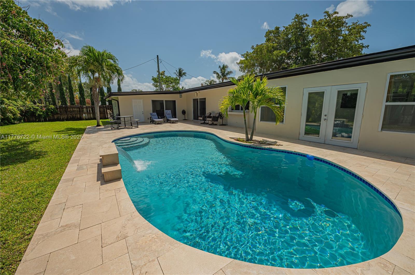 Picture of 1901 NE 186Th Dr, North Miami Beach, FL 33179
