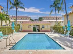 Picture of 2062 NE 167Th St # 112, North Miami Beach, FL 33162