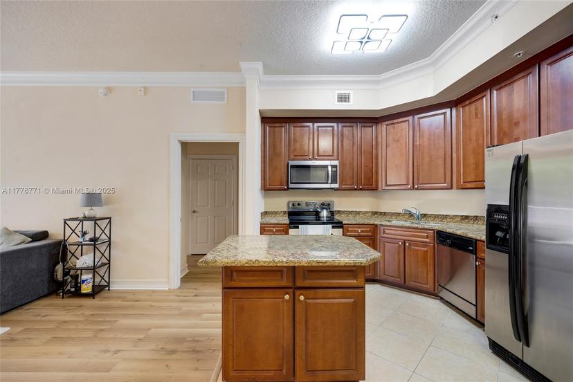 Picture of 3001 NE 185Th St # 219, Aventura FL 33180