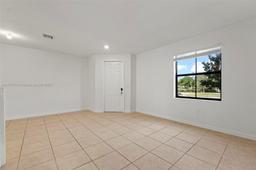 Picture of 10861 W 32Nd Ln # 10861, Hialeah, FL 33018