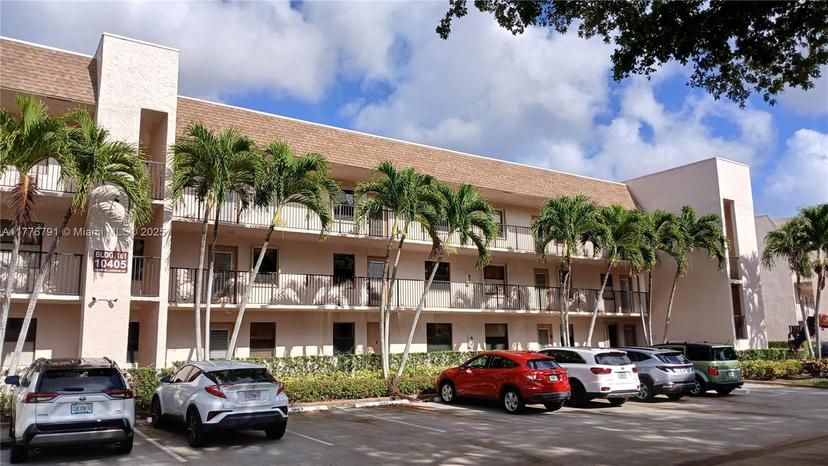 Picture of 10405 Sunrise Lakes Blvd # 311, Sunrise FL 33322
