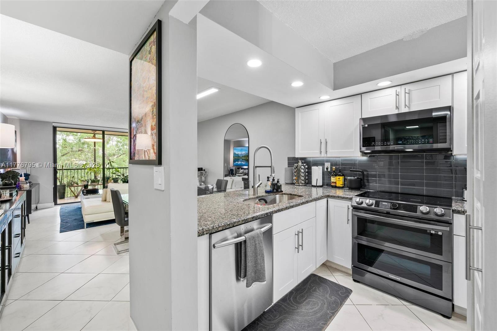 Picture of 6800 Cypress Rd # 513, Plantation, FL 33317