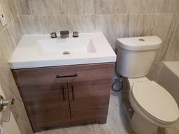 Picture of 829 NW 113Th St, Miami, FL 33168