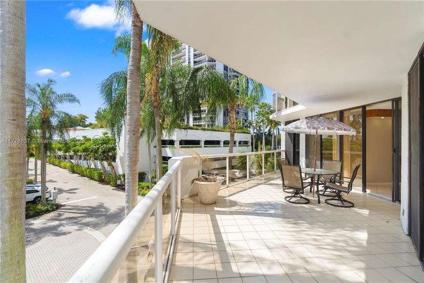 Picture of 3610 Yacht Club Dr # 213, Aventura FL 33180